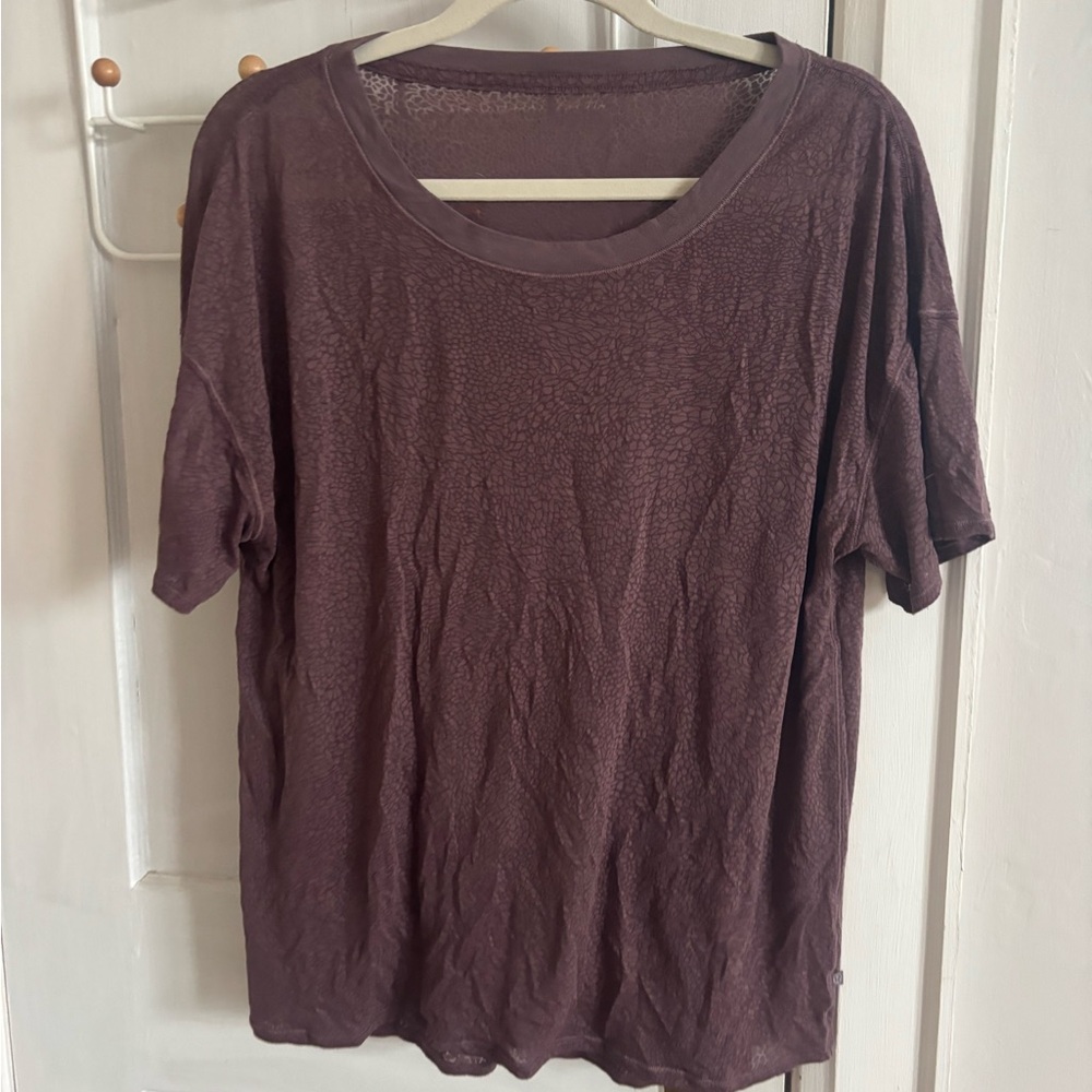 Lululemon Casual Purple T-Shirt